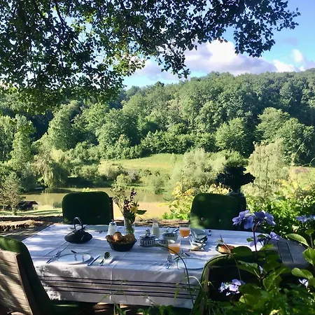 Les Temps Des Sources Homestay *