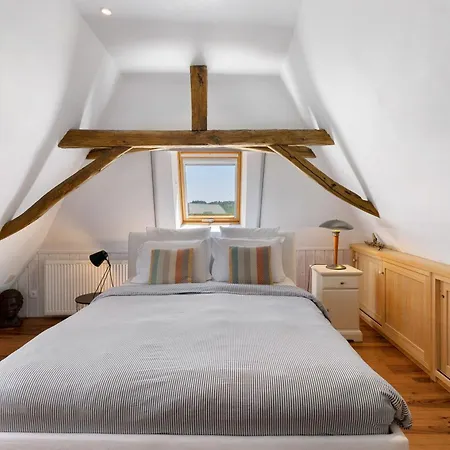 Les Temps Des Sources Bed & Breakfast 3*