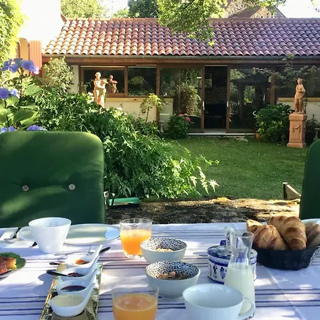 Les Temps Des Sources فندق مبيت وإفطار 3*