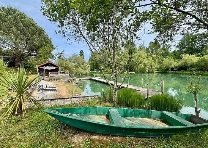 Les Temps Des Sources منزل للإقامة